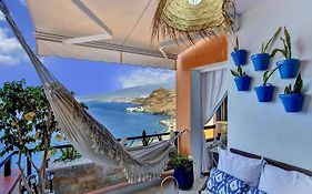 Luxury 1 Minute To The Beach & Salt Pool